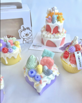 Nến Thơm Tạo Hình Birthday Cake Size M - belovedbeyond.com