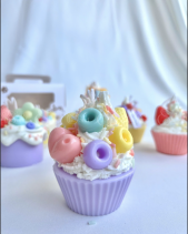 Nến Thơm Tạo Hình Cupcake - belovedbeyond.com