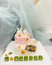 Bánh Sinh Nhật Hai Tầng Thỏ Đáng Yêu - belovedbeyond.com