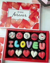 Hộp Maccaron Chữ Iloveu - belovedbeyond.com