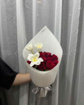 Roses Tulip Giấy Trắng - belovedbeyond.com