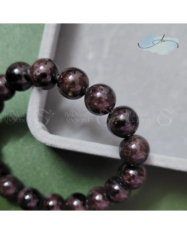 Vòng Tay Đá Garnet Ngọc Hồng Lựu - belovedbeyond.com
