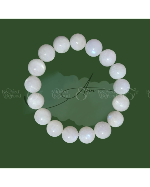Vòng Tay Đá Mặt Trăng Moonstone Tự Nhiên - belovedbeyond.com