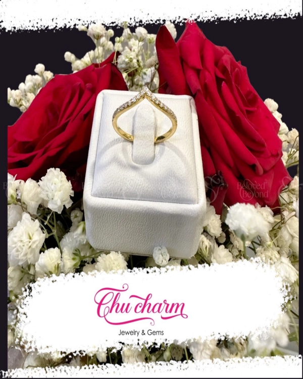 Nhẫn Vàng 10K Chu Charm - belovedbeyond.com