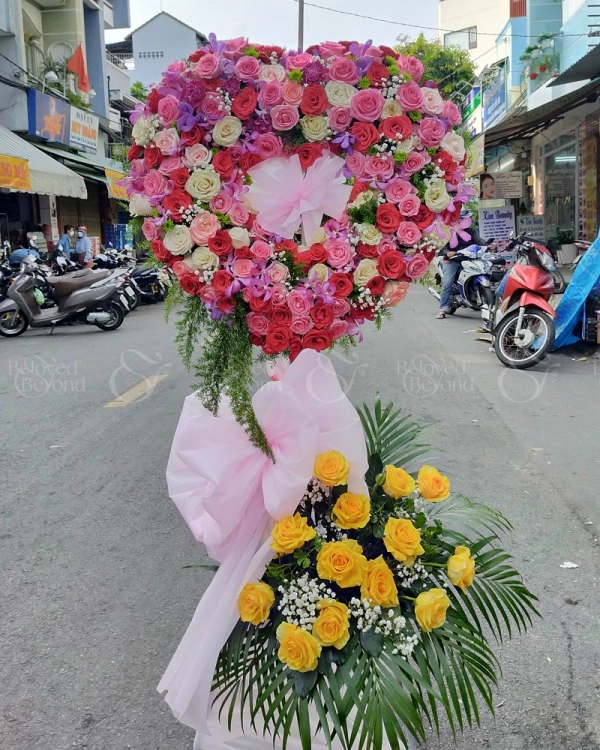 Hoa Cưới Chúc Mừng - Trái Tim Tình Yêu - belovedbeyond.com