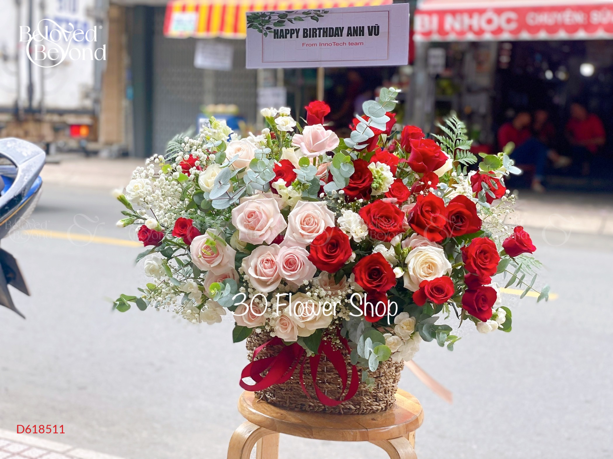 Lẵng Hoa Hồng Lãng Mạn - belovedbeyond.com