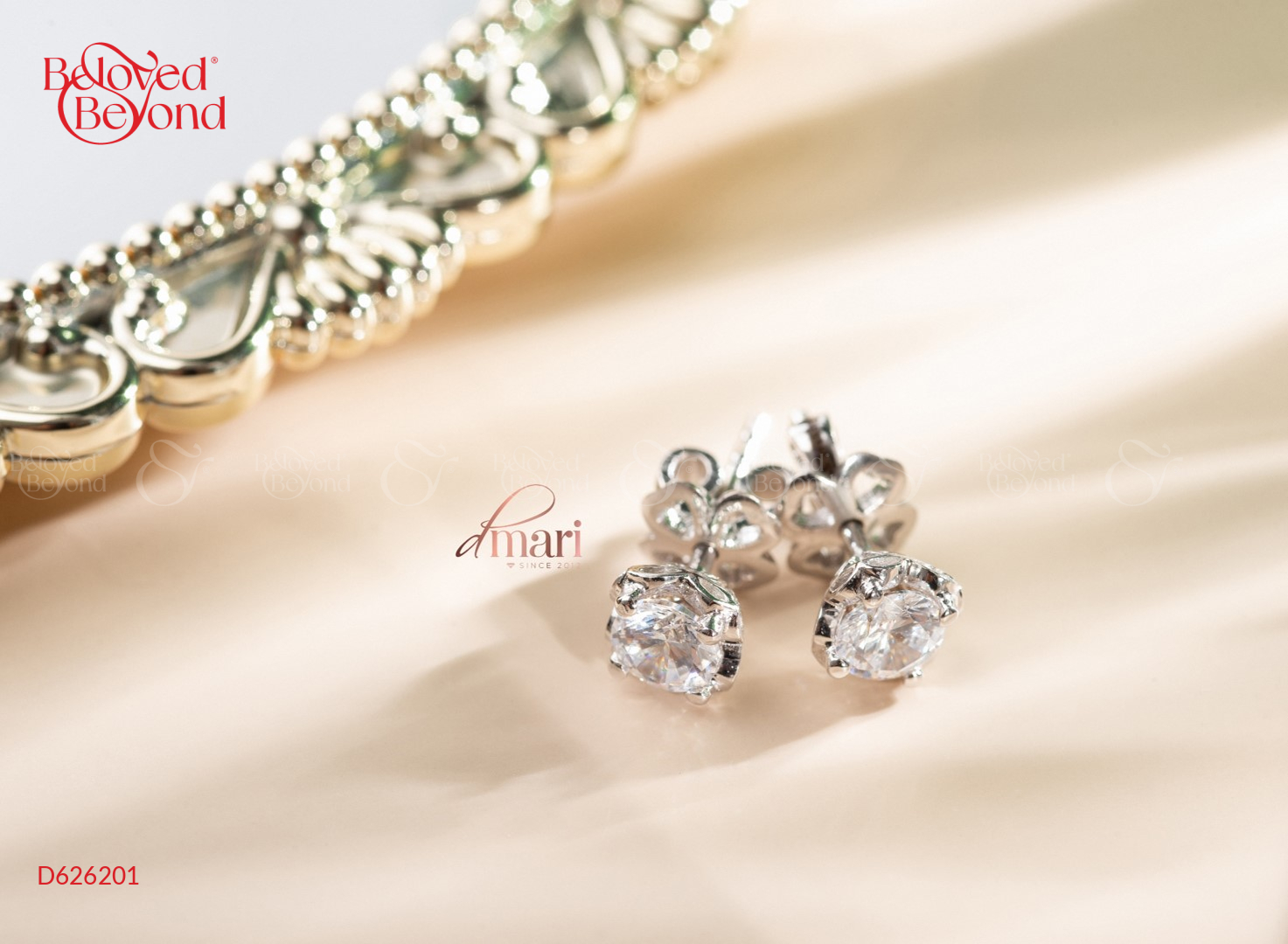 Khuyên Tai Symbol Vàng Trắng 18K - belovedbeyond.com