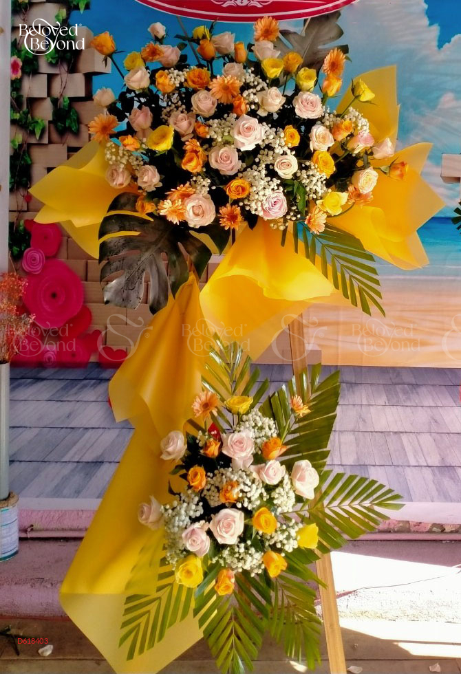Kệ Hoa Chúc Mừng Tone Vàng - belovedbeyond.com