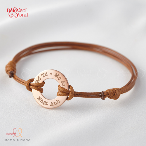 Dây Tay Da Charm Xu Bạc Tròn Khắc Tên Gia Đình - belovedbeyond.com