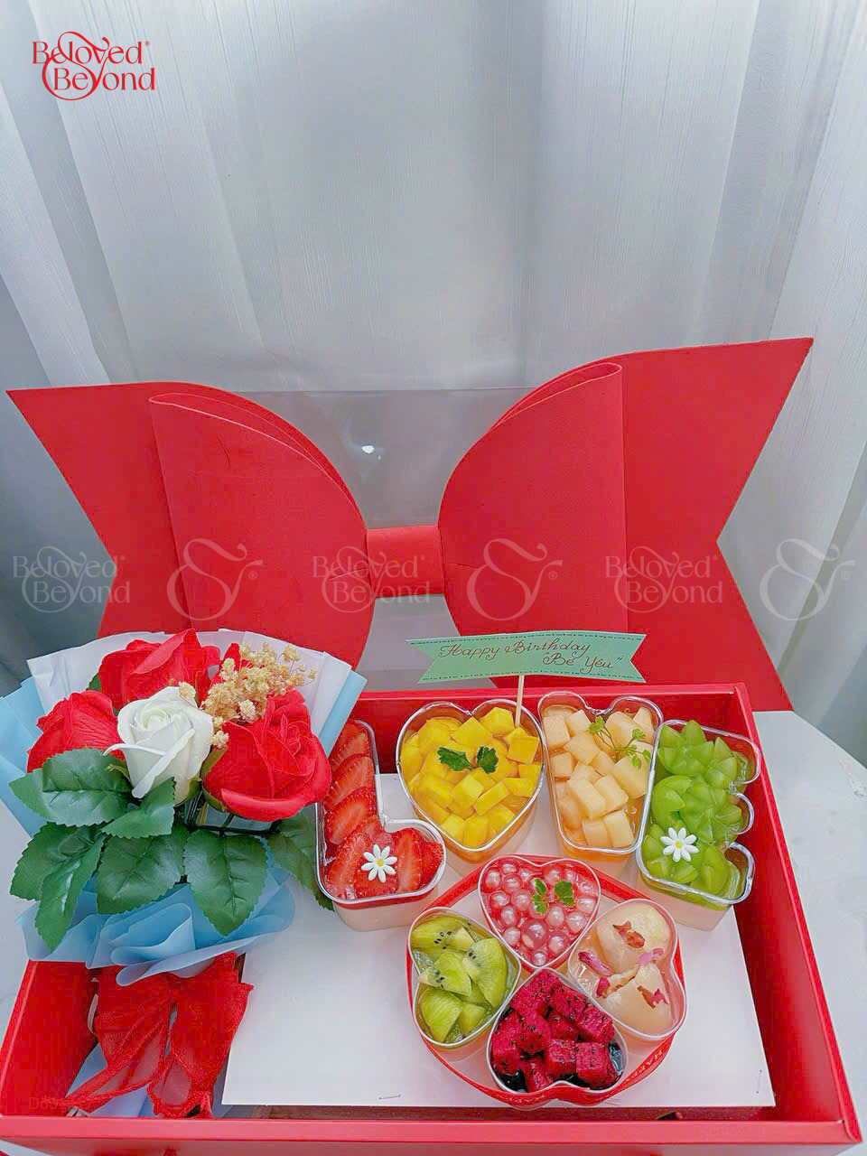Hộp Hoa Bánh Trái Cây Yêu Thương - belovedbeyond.com
